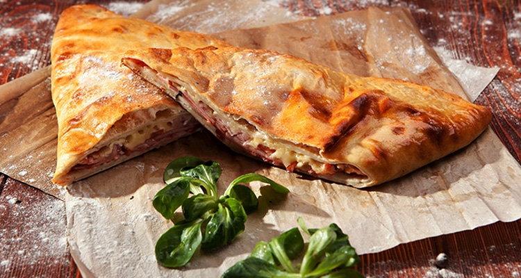 mini calzone pizza