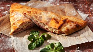 mini calzone pizza