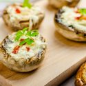 Recept Gegrilde portobello met mozzarella en tomaat